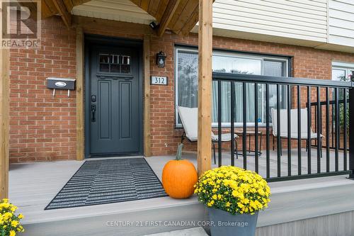 312 Admiral Drive, London, ON - Outdoor With Exterior