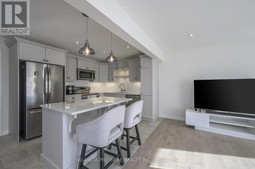 56 Cortland Terrace, St. Thomas, ON - Indoor Photo Showing Kitchen With Upgraded Kitchen