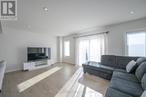 56 Cortland Terrace, St. Thomas, ON - Indoor Photo Showing Living Room