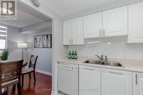 1816 - 135 Hillcrest Avenue, Mississauga, ON - Indoor Photo Showing Kitchen With Double Sink