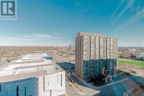 1816 - 135 Hillcrest Avenue, Mississauga, ON - Outdoor With View