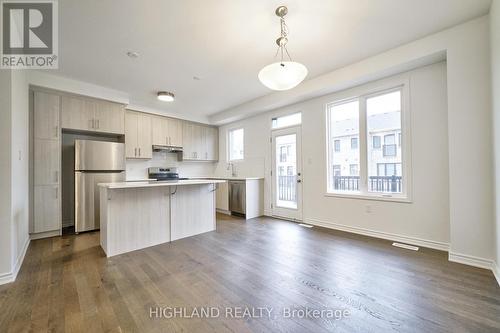 4 - 1210 Poppy Gardens, Oakville, ON - Indoor Photo Showing Kitchen