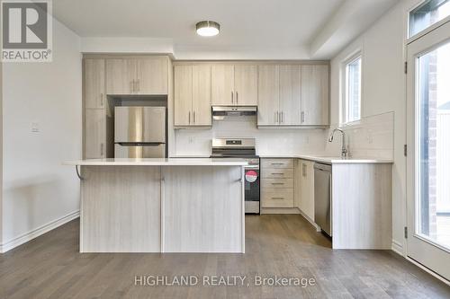 4 - 1210 Poppy Gardens, Oakville, ON - Indoor Photo Showing Kitchen