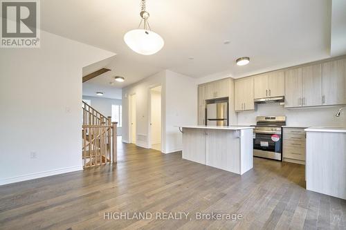 4 - 1210 Poppy Gardens, Oakville, ON - Indoor Photo Showing Kitchen