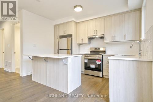 4 - 1210 Poppy Gardens, Oakville, ON - Indoor Photo Showing Kitchen