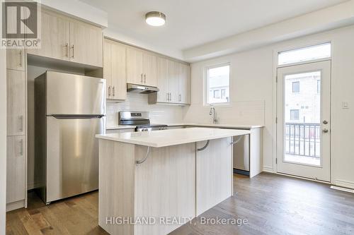 4 - 1210 Poppy Gardens, Oakville, ON - Indoor Photo Showing Kitchen