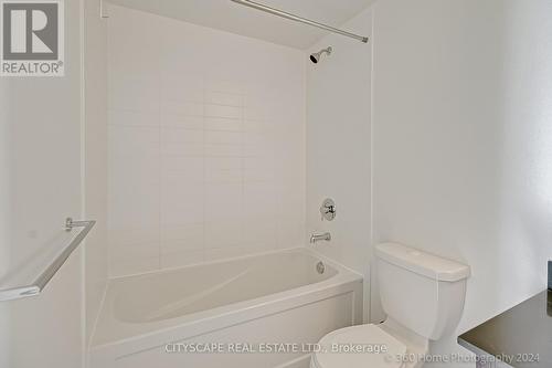 1301 - 10 Park Lawn Road, Toronto, ON - Indoor Photo Showing Bathroom