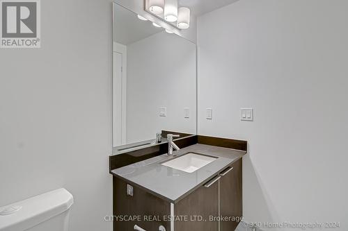 1301 - 10 Park Lawn Road, Toronto, ON - Indoor Photo Showing Bathroom