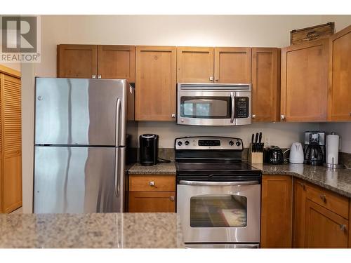 895 Dogwood Drive Unit# 13, Kimberley, BC - Indoor Photo Showing Kitchen With Stainless Steel Kitchen