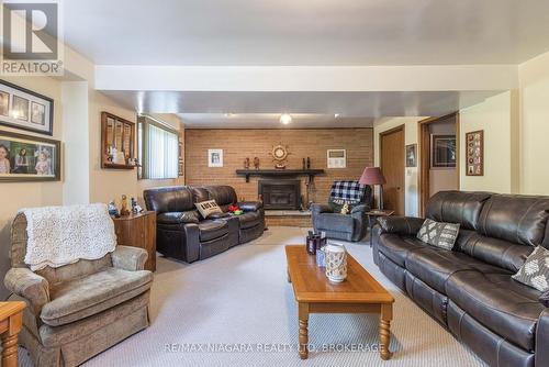 2495 Coral Avenue, Fort Erie (328 - Stevensville), ON - Indoor Photo Showing Living Room With Fireplace