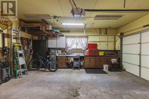 2495 Coral Avenue, Fort Erie (328 - Stevensville), ON - Indoor Photo Showing Garage