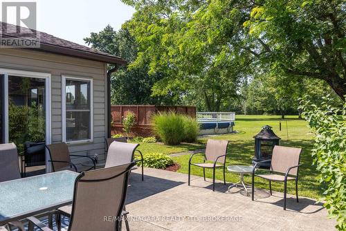 2495 Coral Avenue, Fort Erie (328 - Stevensville), ON - Outdoor With Deck Patio Veranda