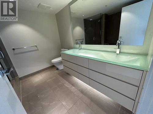 508 8 Smithe Mews, Vancouver, BC - Indoor Photo Showing Bathroom