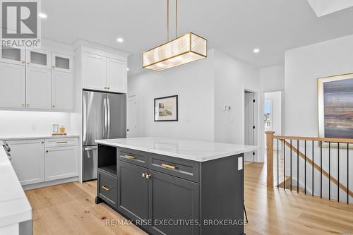 2710 Delmar Street, Kingston (City Northwest), ON - Indoor Photo Showing Kitchen