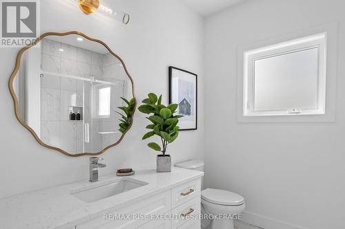 2710 Delmar Street, Kingston (City Northwest), ON - Indoor Photo Showing Bathroom