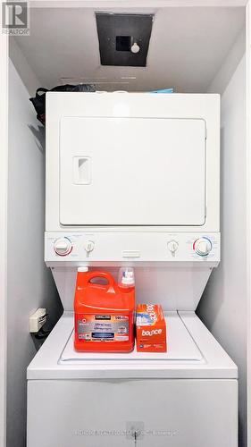 909 - 21 Carlton Street, Toronto, ON - Indoor Photo Showing Laundry Room