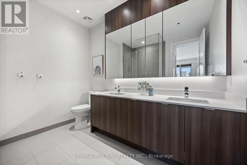 1233 - 15 Merchants' Wharf Road, Toronto, ON - Indoor Photo Showing Bathroom