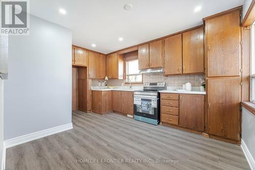 1204 Simcoe Street S, Oshawa, ON - Indoor Photo Showing Kitchen