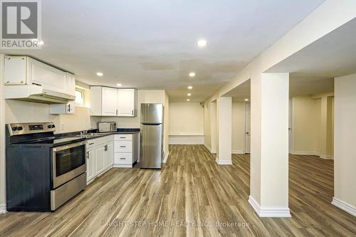 137 Benleigh Drive, Toronto, ON - Indoor Photo Showing Kitchen With Stainless Steel Kitchen