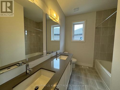 35 Golden Fern Street, Markham, ON - Indoor Photo Showing Bathroom