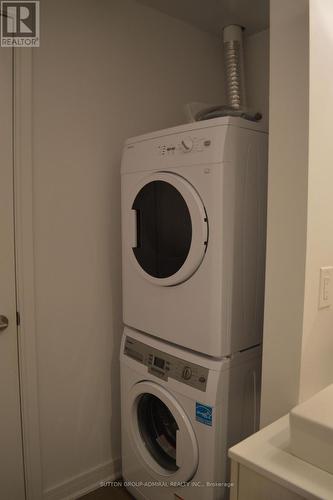 Sw602 - 9191 Yonge Street, Richmond Hill, ON - Indoor Photo Showing Laundry Room