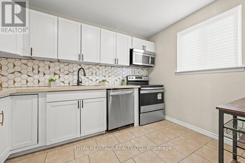 272 Phillip Murray Avenue, Oshawa (Lakeview), ON - Indoor Photo Showing Kitchen