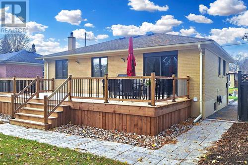 17 Patrick Drive, Aurora, ON - Outdoor With Deck Patio Veranda