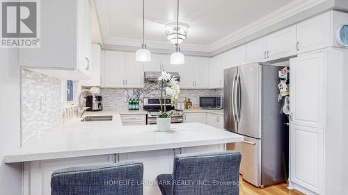 29 Lucerne Drive, Vaughan, ON - Indoor Photo Showing Kitchen With Double Sink With Upgraded Kitchen