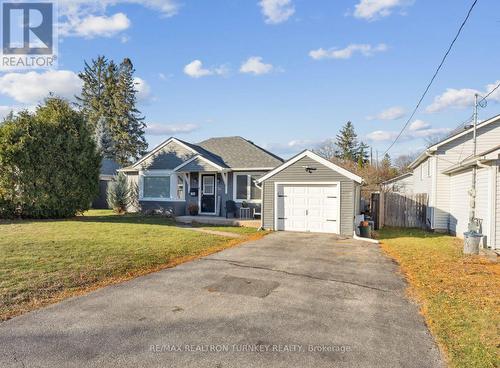 290 Hollywood Drive, Georgina, ON - Outdoor With Facade