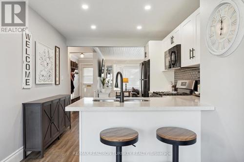 290 Hollywood Drive, Georgina, ON - Indoor Photo Showing Kitchen