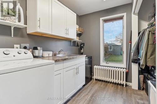 290 Hollywood Drive, Georgina, ON - Indoor Photo Showing Laundry Room