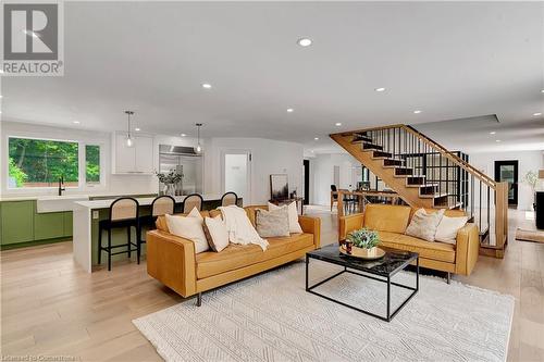 514 Oxbow Road, Waterloo, ON - Indoor Photo Showing Living Room