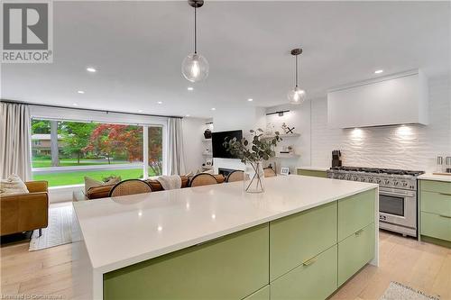 514 Oxbow Road, Waterloo, ON - Indoor Photo Showing Kitchen With Upgraded Kitchen