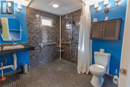 105 Dublin Street, Massey, ON - Indoor Photo Showing Bathroom