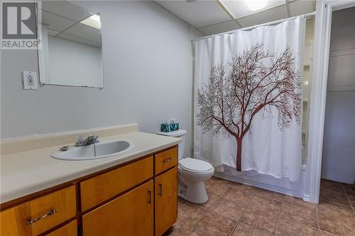 105 Dublin Street, Massey, ON - Indoor Photo Showing Bathroom