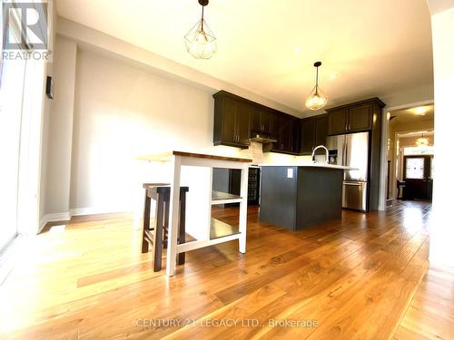 115 Kaitting Trail, Oakville, ON - Indoor Photo Showing Kitchen