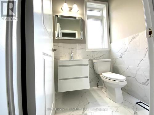 115 Kaitting Trail, Oakville, ON - Indoor Photo Showing Bathroom