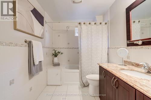 254 Salem Avenue, Toronto, ON - Indoor Photo Showing Bathroom