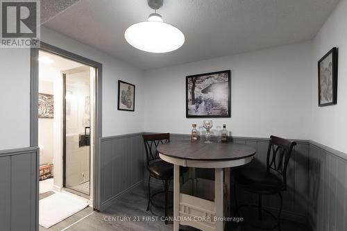 22 Almond Road, London, ON - Indoor Photo Showing Dining Room