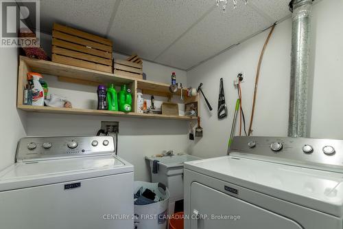 22 Almond Road, London, ON - Indoor Photo Showing Laundry Room