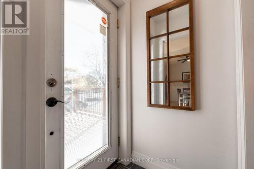 22 Almond Road, London, ON - Indoor Photo Showing Other Room