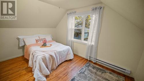 74 Whiteway Street, St. John'S, NL - Indoor Photo Showing Bedroom