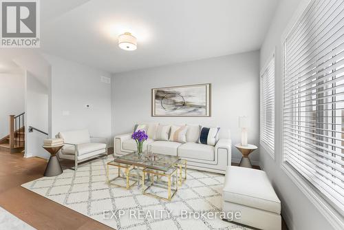 93 Renfrew Trail, Welland (767 - N. Welland), ON - Indoor Photo Showing Living Room