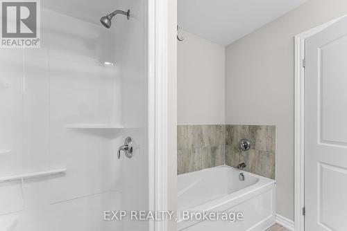 93 Renfrew Trail, Welland (767 - N. Welland), ON - Indoor Photo Showing Bathroom