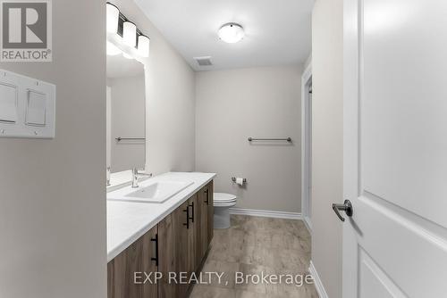 93 Renfrew Trail, Welland (767 - N. Welland), ON - Indoor Photo Showing Bathroom