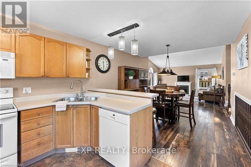 55 Thorold Avenue, Thorold (Port Robinson), ON - Indoor Photo Showing Kitchen With Double Sink