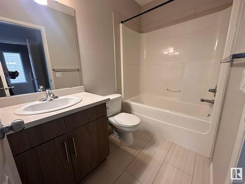 2412 Cassidy Wy Sw, Edmonton, AB - Indoor Photo Showing Bathroom