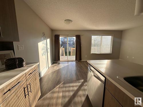 2412 Cassidy Wy Sw, Edmonton, AB - Indoor Photo Showing Kitchen