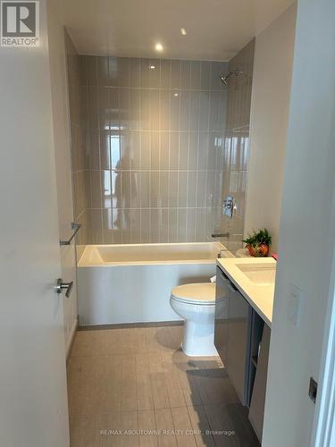 5406 - 3883 Quartz Road, Mississauga, ON - Indoor Photo Showing Bathroom