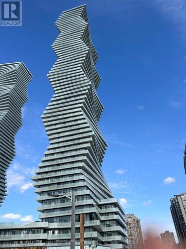 5406 - 3883 Quartz Road, Mississauga, ON - Outdoor With Facade